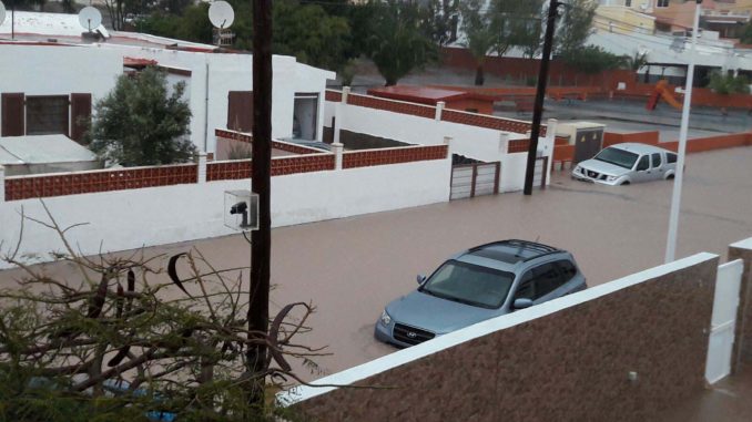 Auto unter Wasser Tarajalejo 2