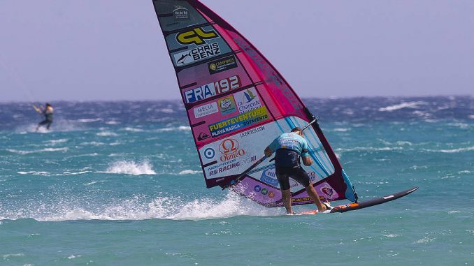 Antoine Albeau gewinnt Slalom auf Fuerteventura