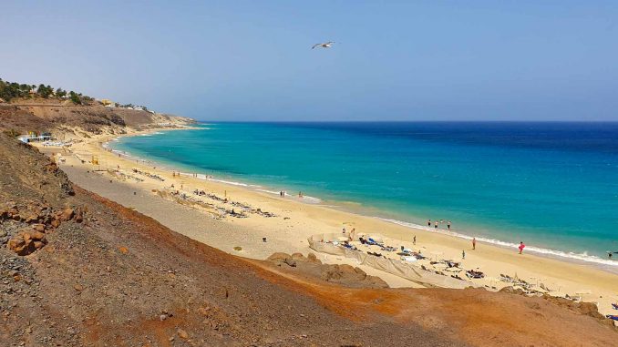 Der Strand von Esquinzo im Süden Fuerteventuras bei traumhaftem Wetter