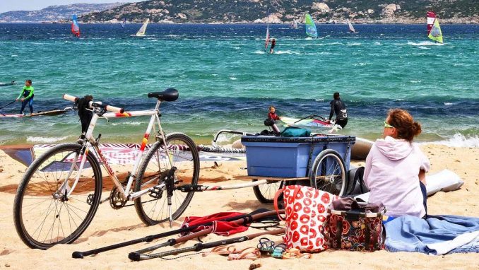 Fuerteventuras Windsurfer haben sich zu früh gefreut: mit Auto zum Sport bleibt in Phase 2 verboten 1 Windsurfing Fahrrad