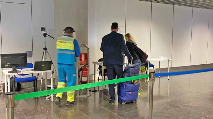 Kontrolle_Flughafen_Einreise