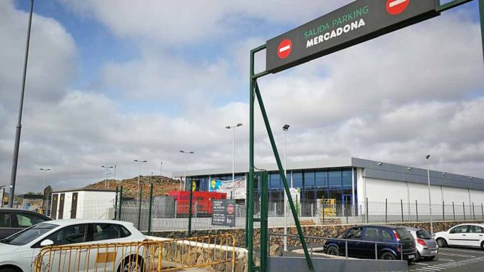 LIDL Corralejo neben Mercadona