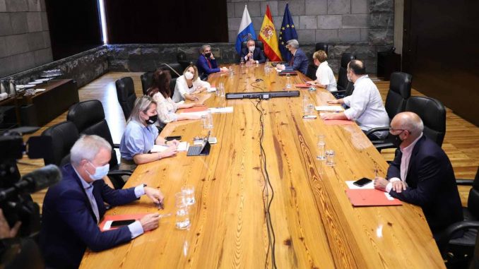 Sitzung_kanarische_Regierung_web