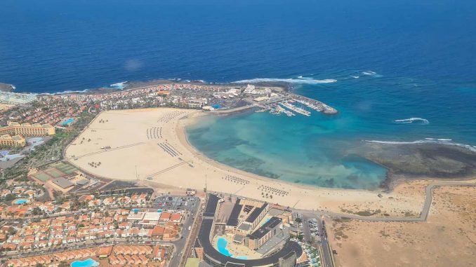Caleta-de-Fuste-Strand-Luftaufnahme