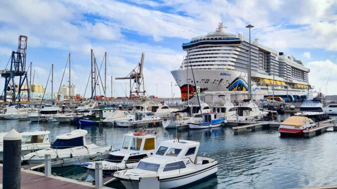 AIDA-Nova-Puerto-del-Rosario-Hafen-Fuerteventura