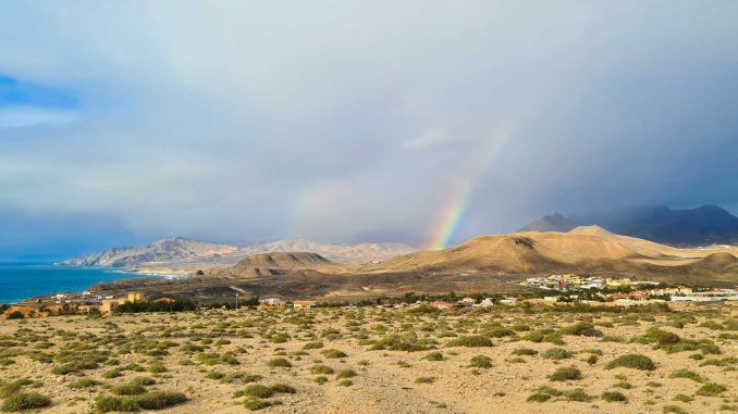 Regenbogen-Regen-Wolken-Fuerteventura