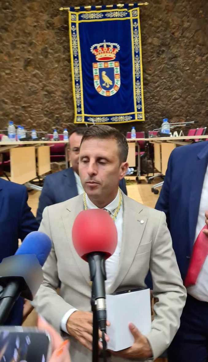 Fuerteventura vereidigt neue Bürgermeister und Gemeinderäte 1 Alejandro Jorge